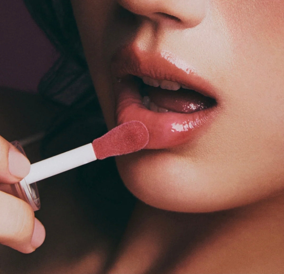 Axis y Vita Glow Lip Oil Cozy Fig 4.5g