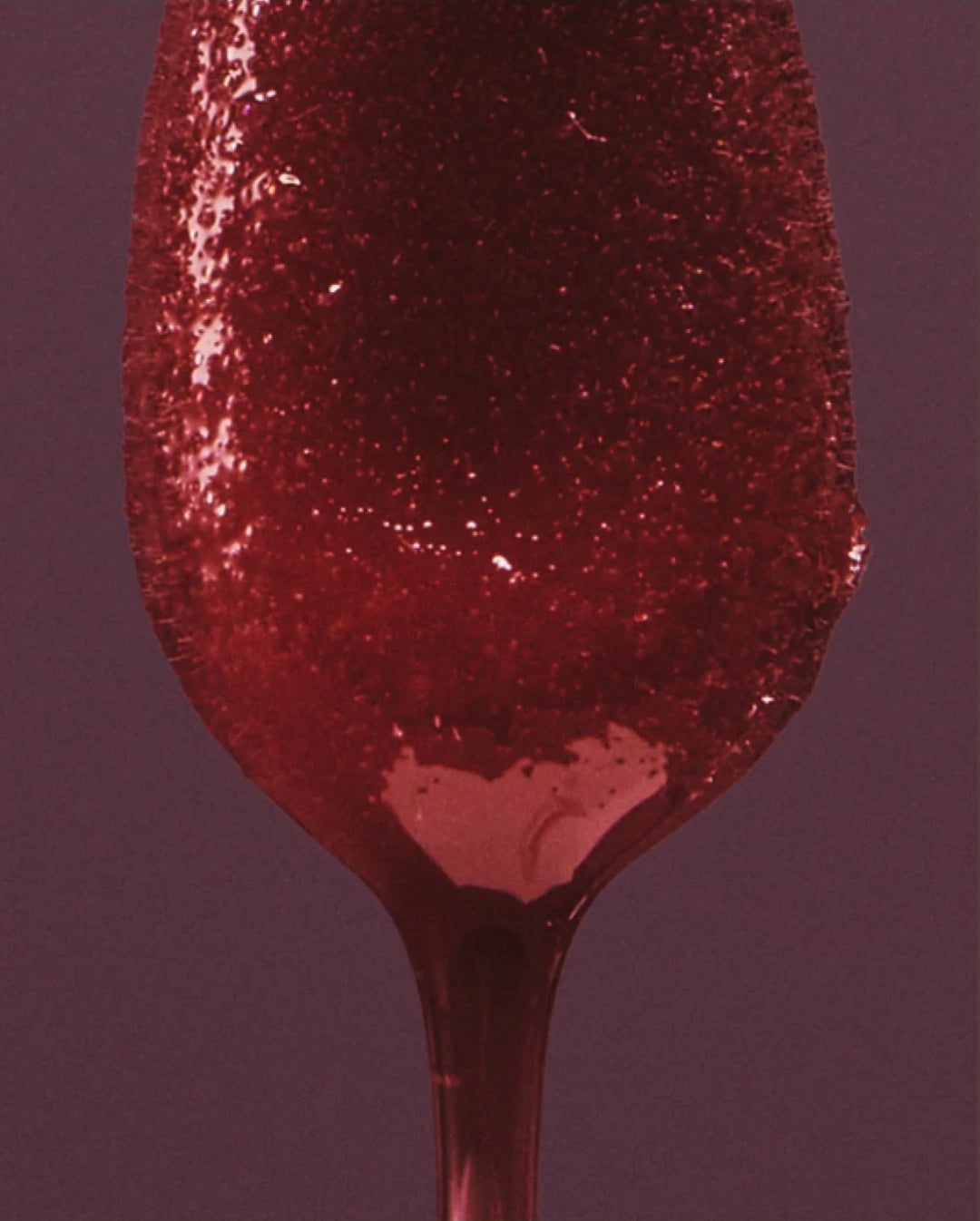 Axis y Vita Glow Lip Oil Chilled Berry 4.5g