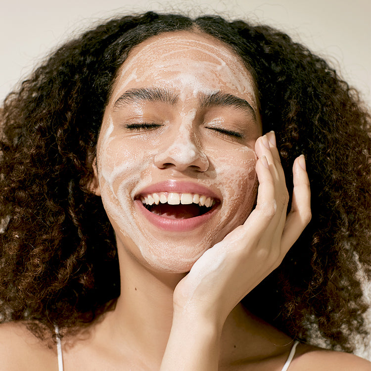 iUNIK Calendula Balancing Foam Gel Cleanser